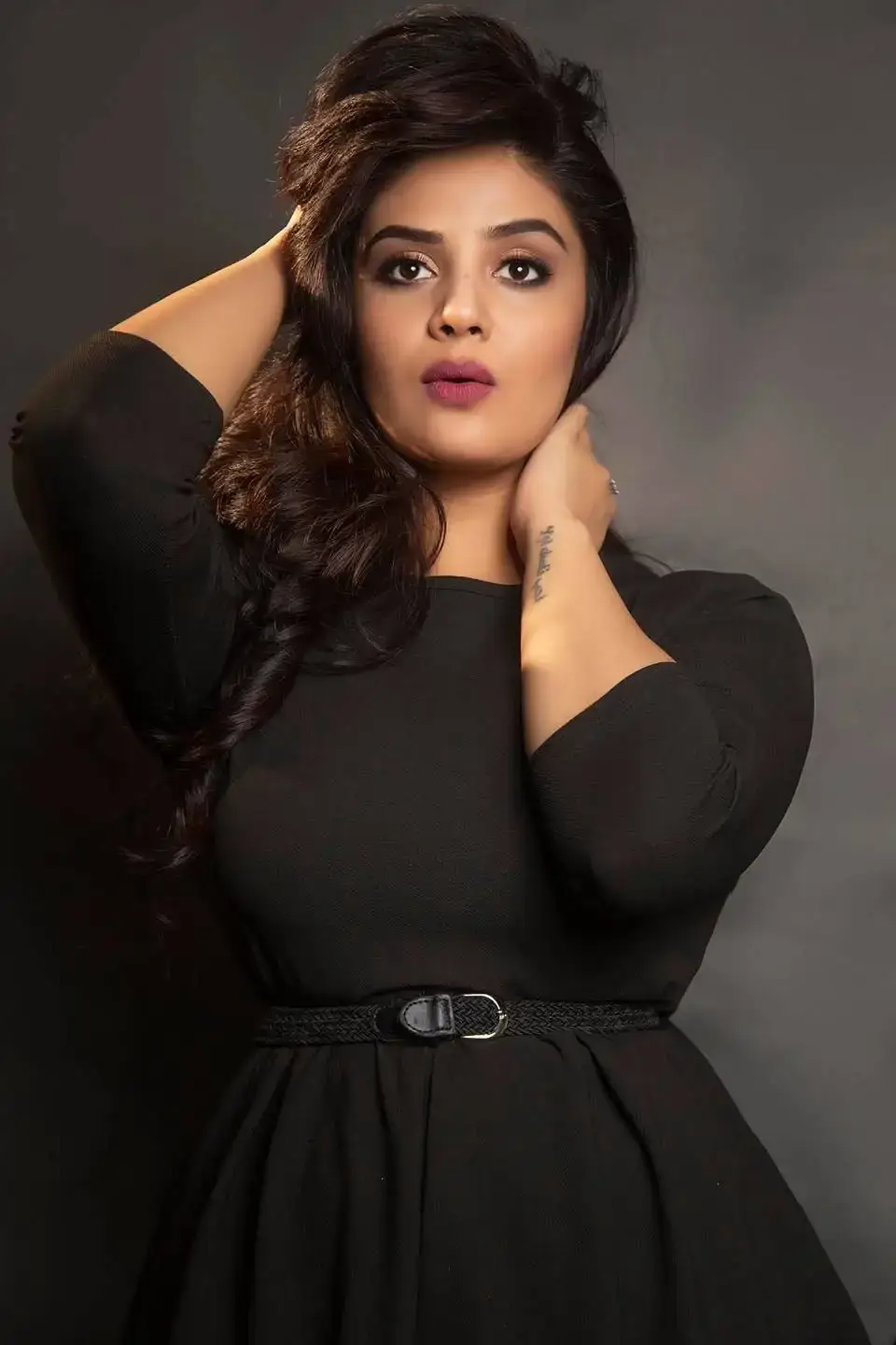 South Indian Television Actress Sreemukhi in Long Black Gown